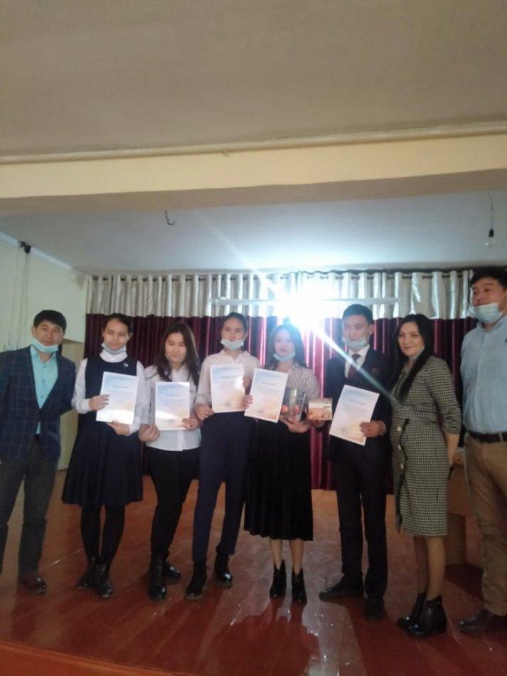 10 «А» сынып оқушысы Алпысбай Шерхан Қордай аудандық балалар және жасөспірімдер шығармашылық орталығының ұйымдастыруымен өтілген «Туған өлке тұнған-тарих» атты бейнеролик байқауына қатысып, 1 орынды иеленді. Құттықтаймыз! 👏🏼👏🏼👏🏼👏🏼👏🏼👏🏼