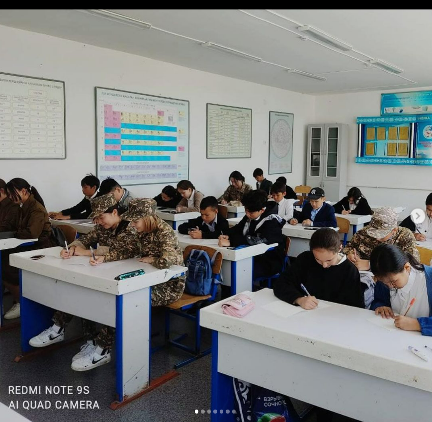 Мамыр айының атаулы мерекелері мен Жеңіс күні қарсаңында “Еркін ел ұрпағы” тақырыбында мектеп қызметкерлері мее оқушылары арасында жалпыұлттық патриоттық диктант ұйымдастырылды.