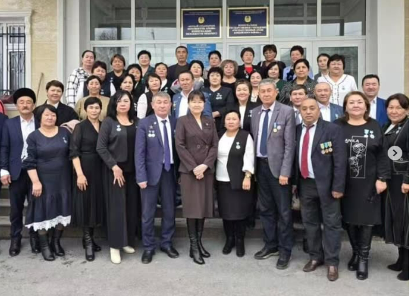 "Желтоқсан қаҺарманы" төс белгісі