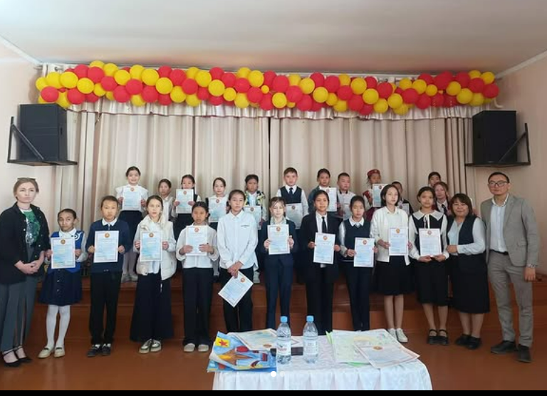 “Ерлігі ел есінде” атты мектепшілік сурет байқауы